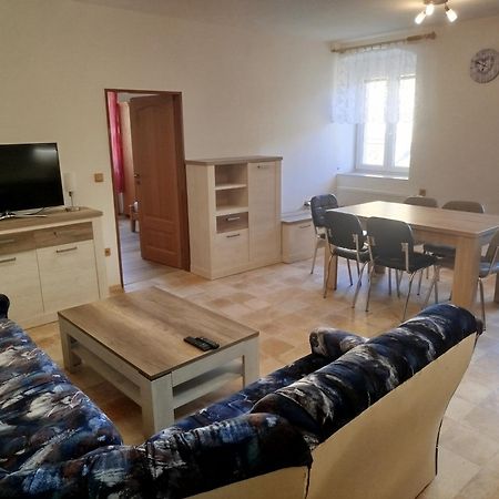 Apartmany Pod Baruncinou Skolou Česká Skalice Dış mekan fotoğraf