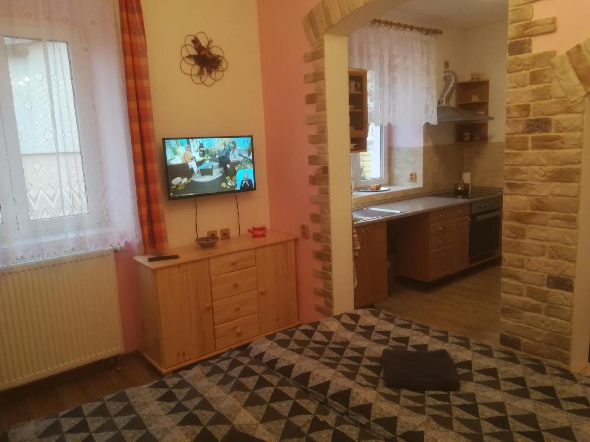 Apartmany Pod Baruncinou Skolou Česká Skalice Dış mekan fotoğraf