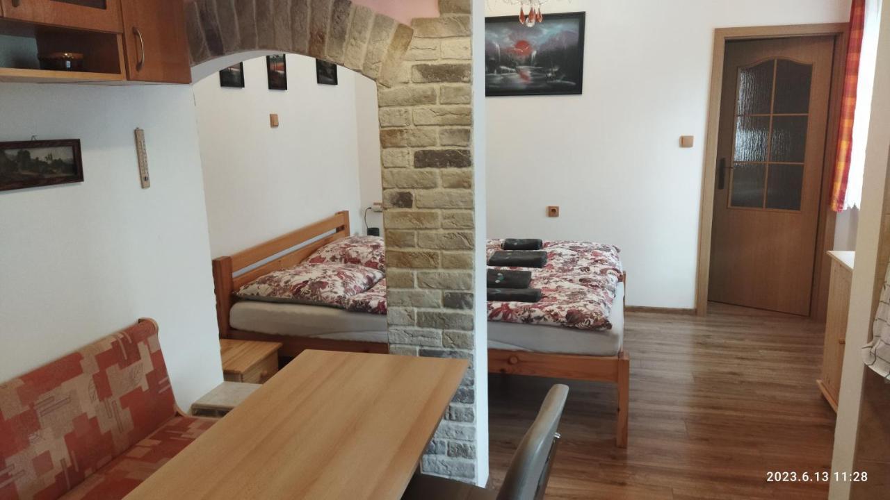 Apartmany Pod Baruncinou Skolou Česká Skalice Dış mekan fotoğraf