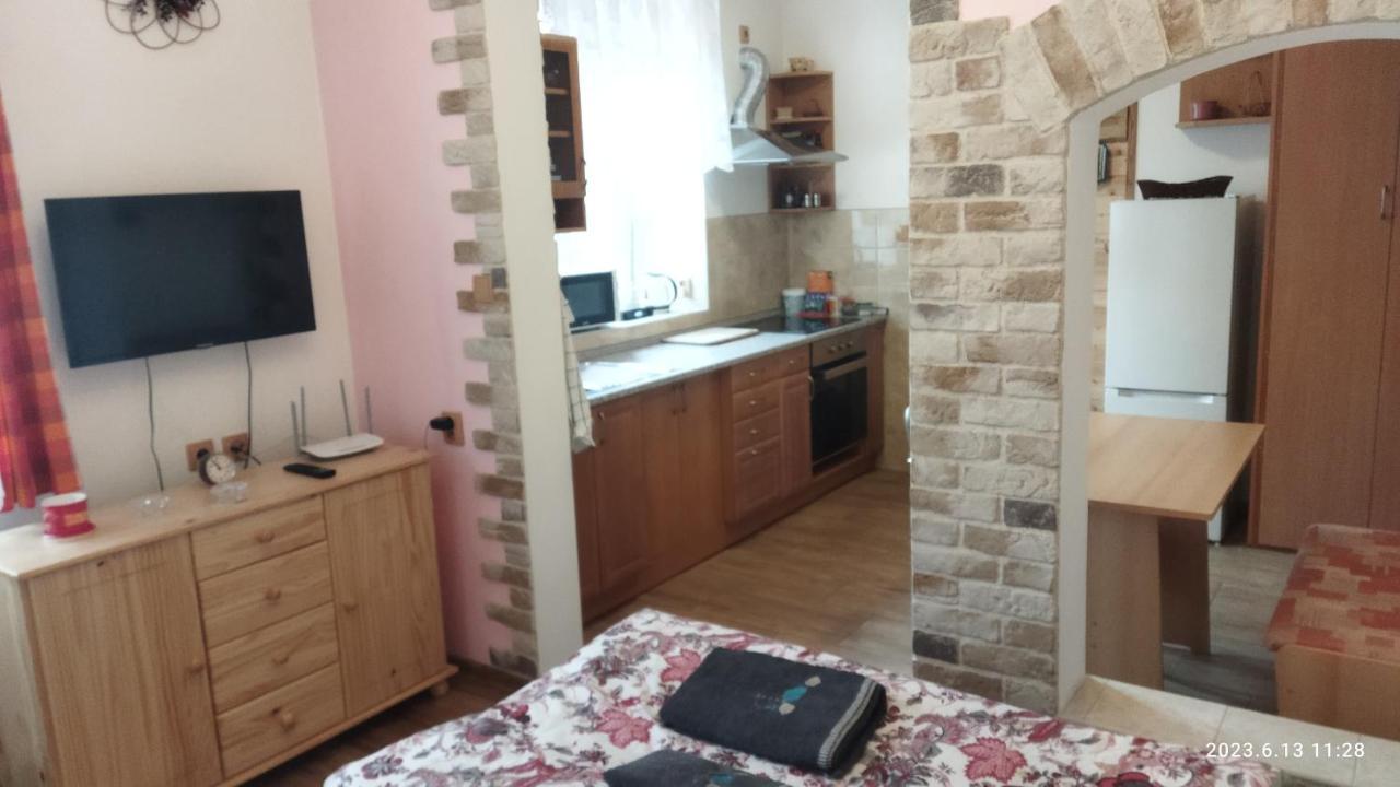 Apartmany Pod Baruncinou Skolou Česká Skalice Dış mekan fotoğraf